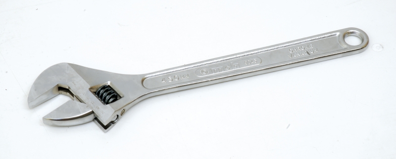 1 clé à sangle standard, clé à molette réglable de 30,5 cm, outil de retrait